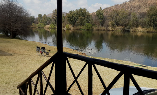 Discover the best Vaal River fishing accommodation for your next getaway. Luxury lodges, self-catering cabins, and budget-friendly stays await!