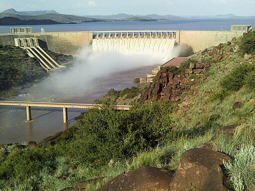 Discover the 25 biggest dams in South Africa by water volume, their locations, uses, and unique features. Essential for travelers and researchers. 