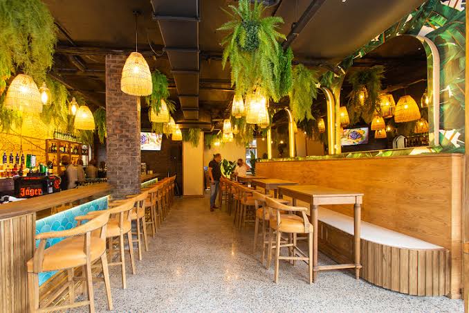 Best restaurants in Umhlanga? Discover the top dining spots for 2025 in this detailed local guide—steakhouses, seafood, brunch, deserts, & more!